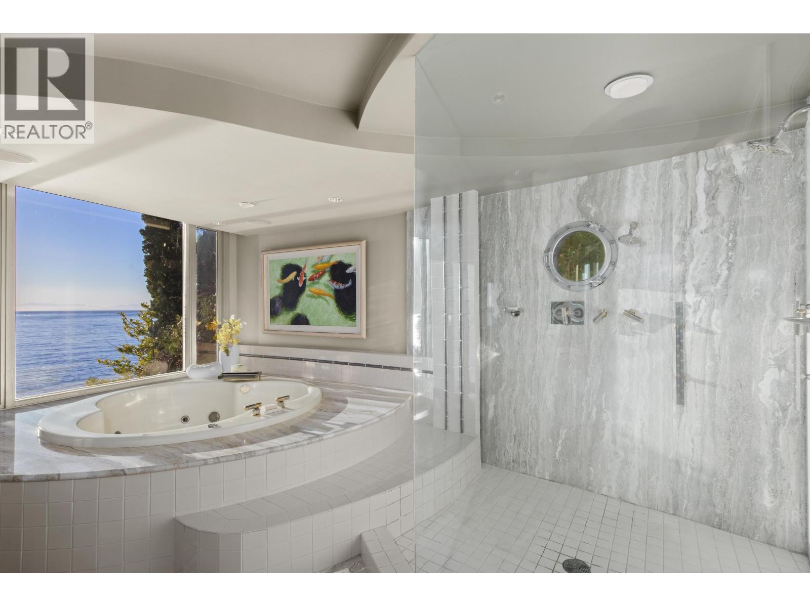 3912 MARINE DRIVE, West Vancouver