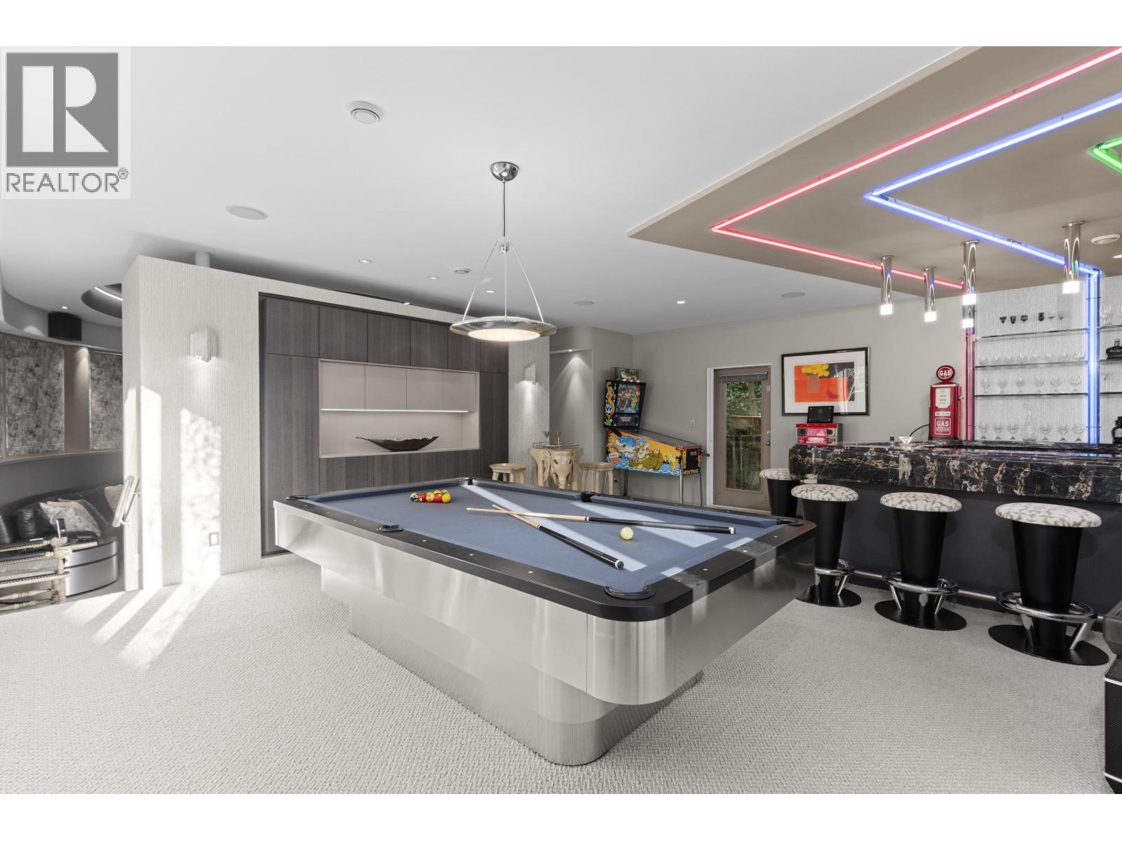 3912 MARINE DRIVE, West Vancouver