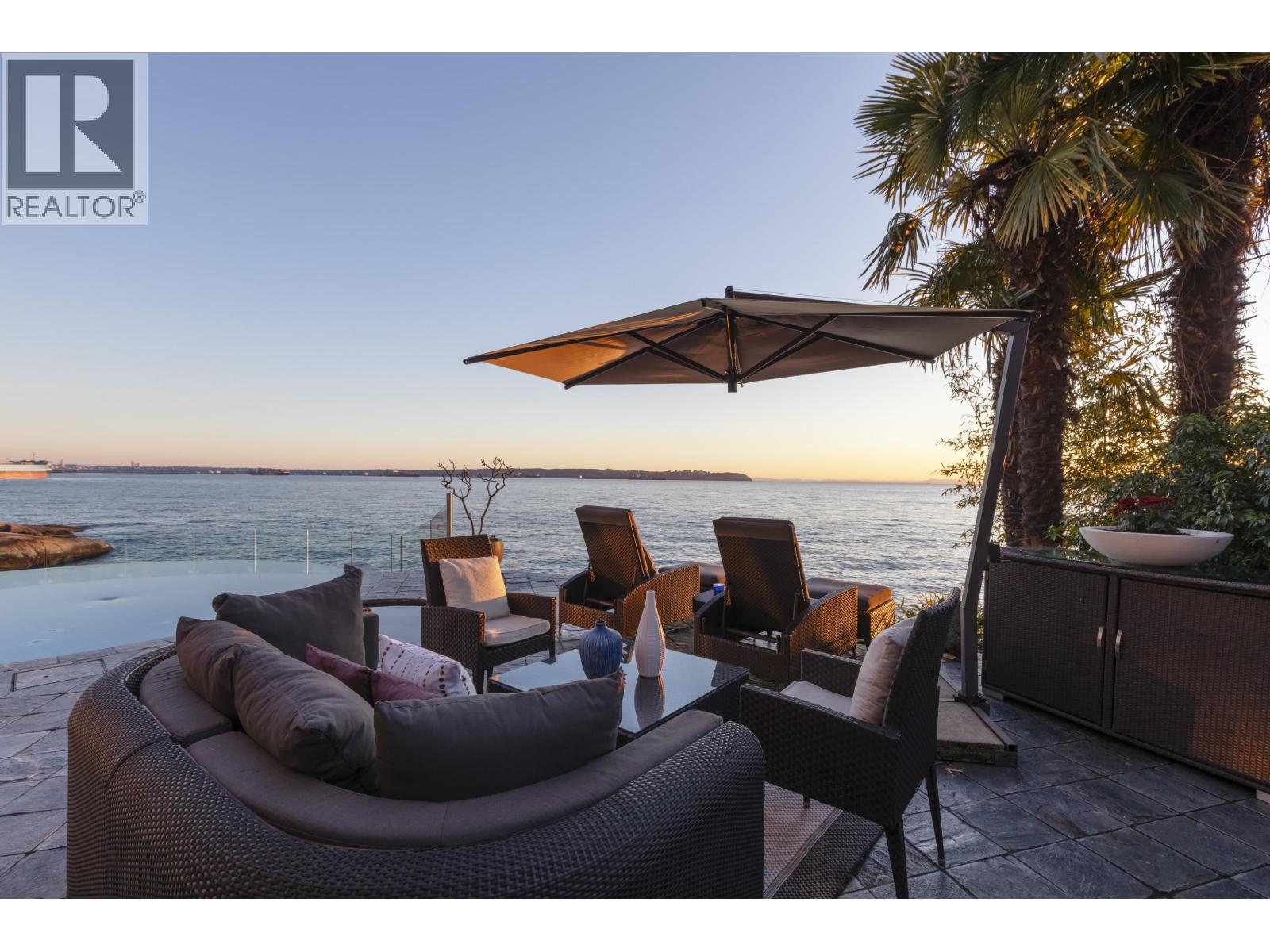 3912 MARINE DRIVE, West Vancouver