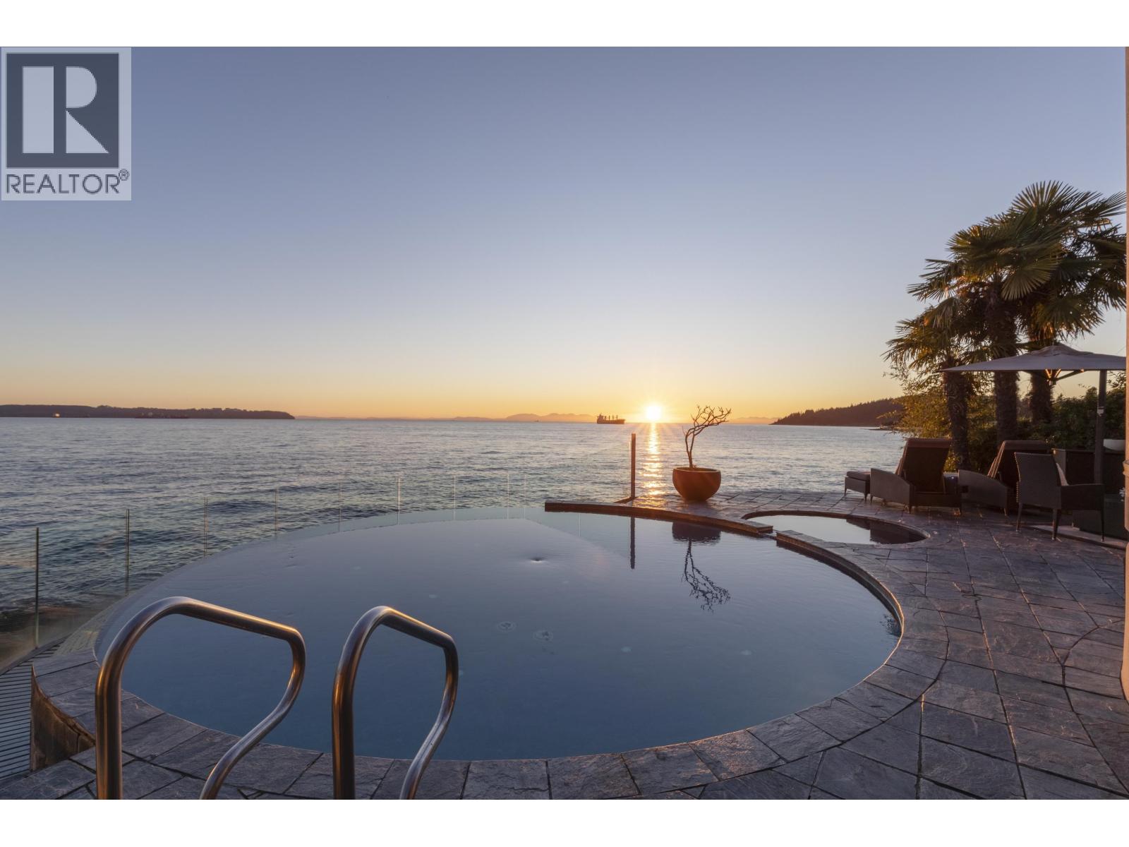 3912 MARINE DRIVE, West Vancouver