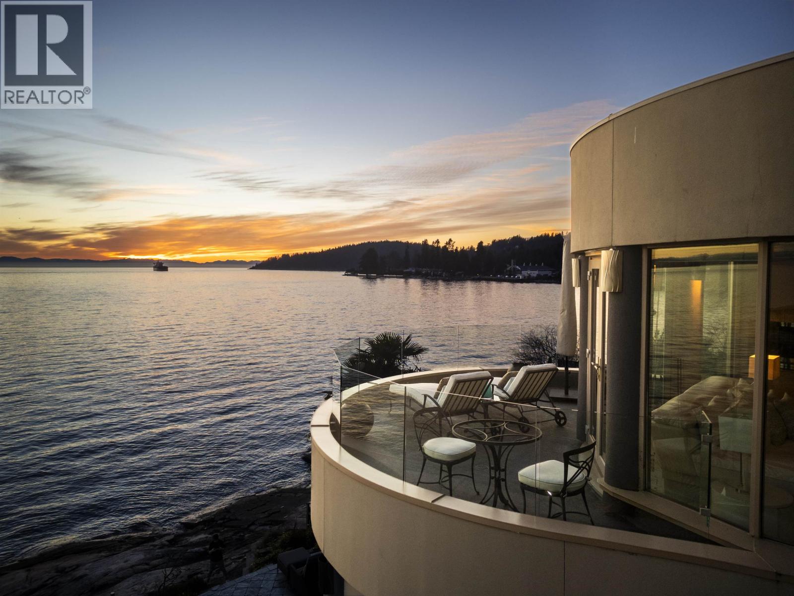 3912 MARINE DRIVE, West Vancouver