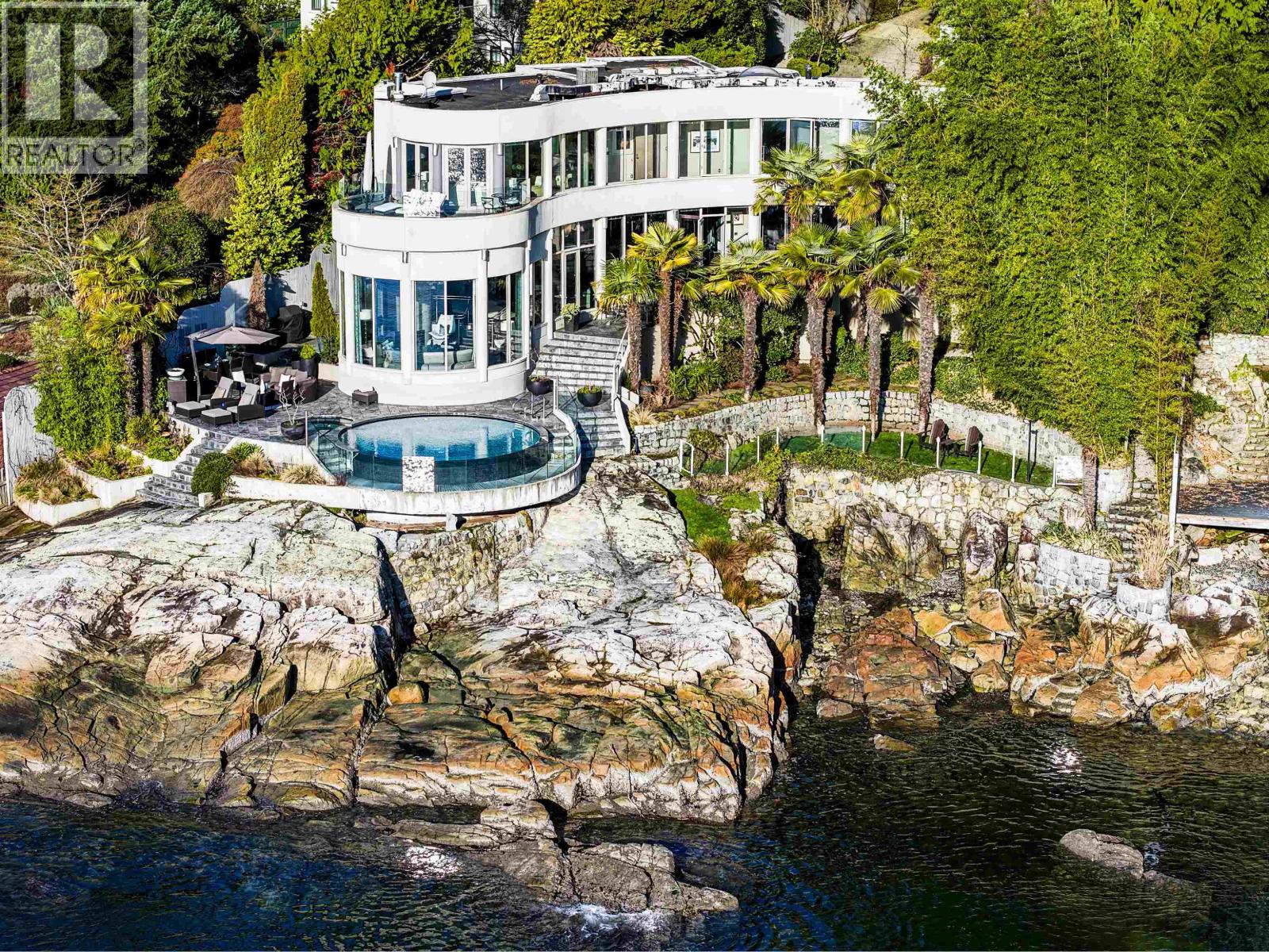 3912 MARINE DRIVE, West Vancouver