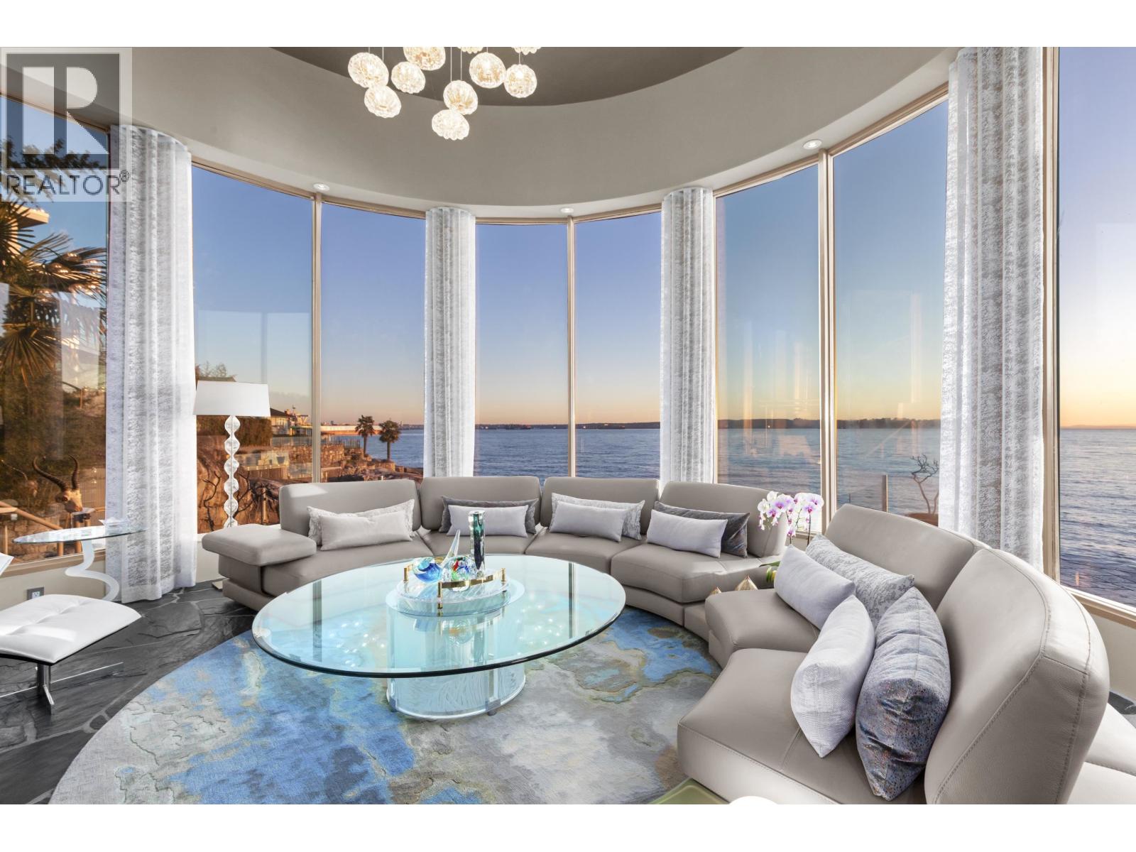 3912 MARINE DRIVE, West Vancouver