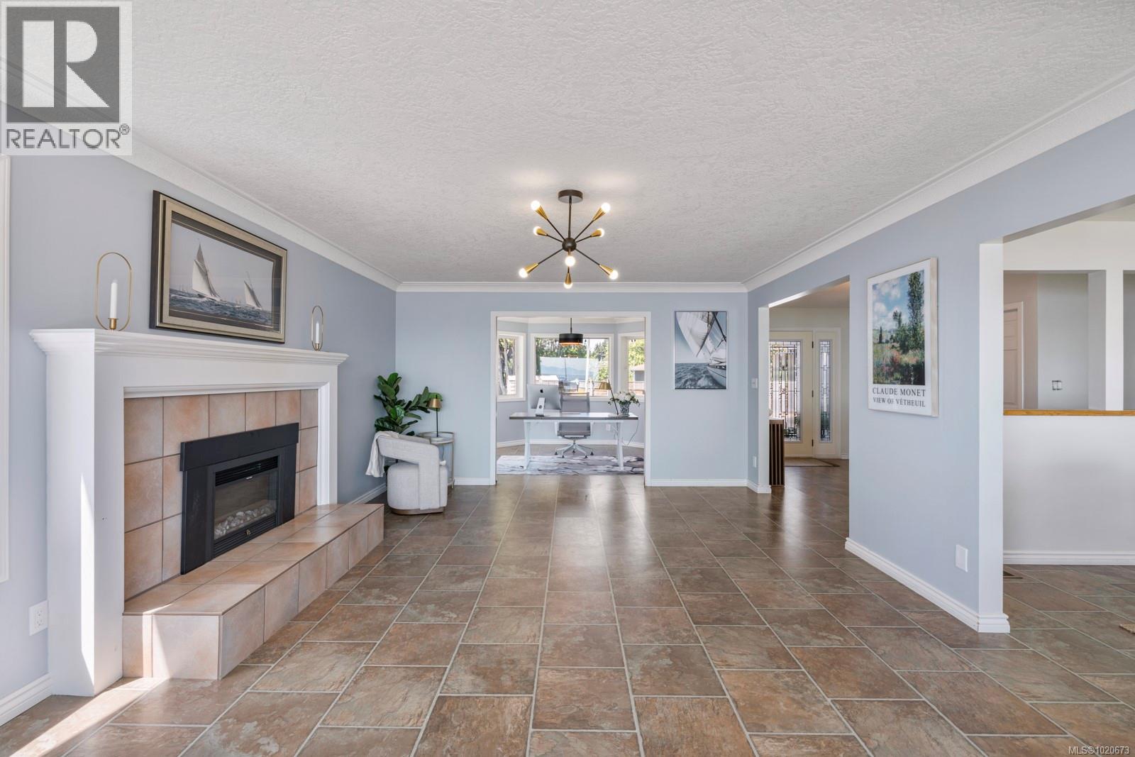 3905B Cadboro Bay Rd, Saanich