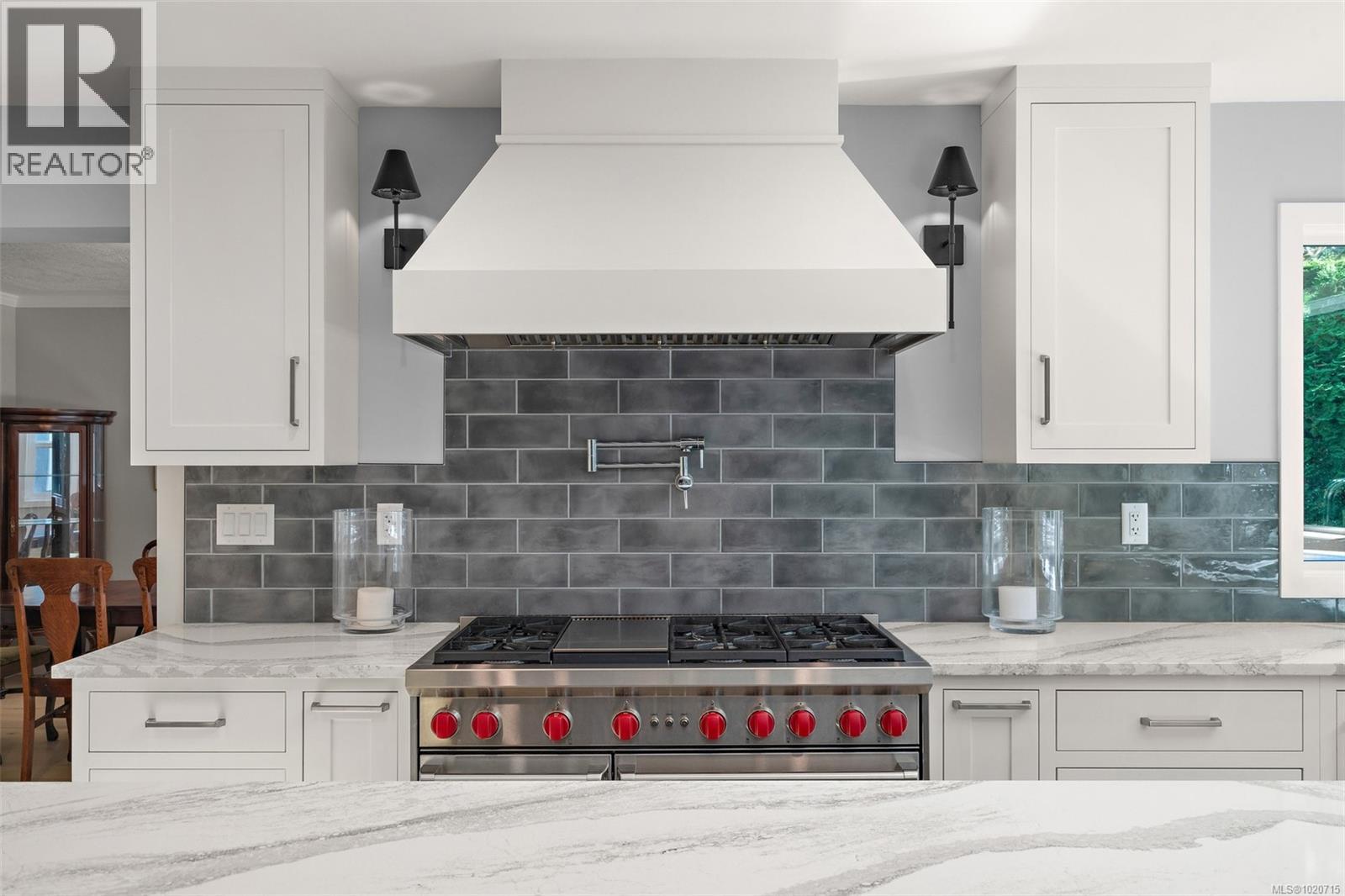  2023 Runnymede Avenue, Oak Bay