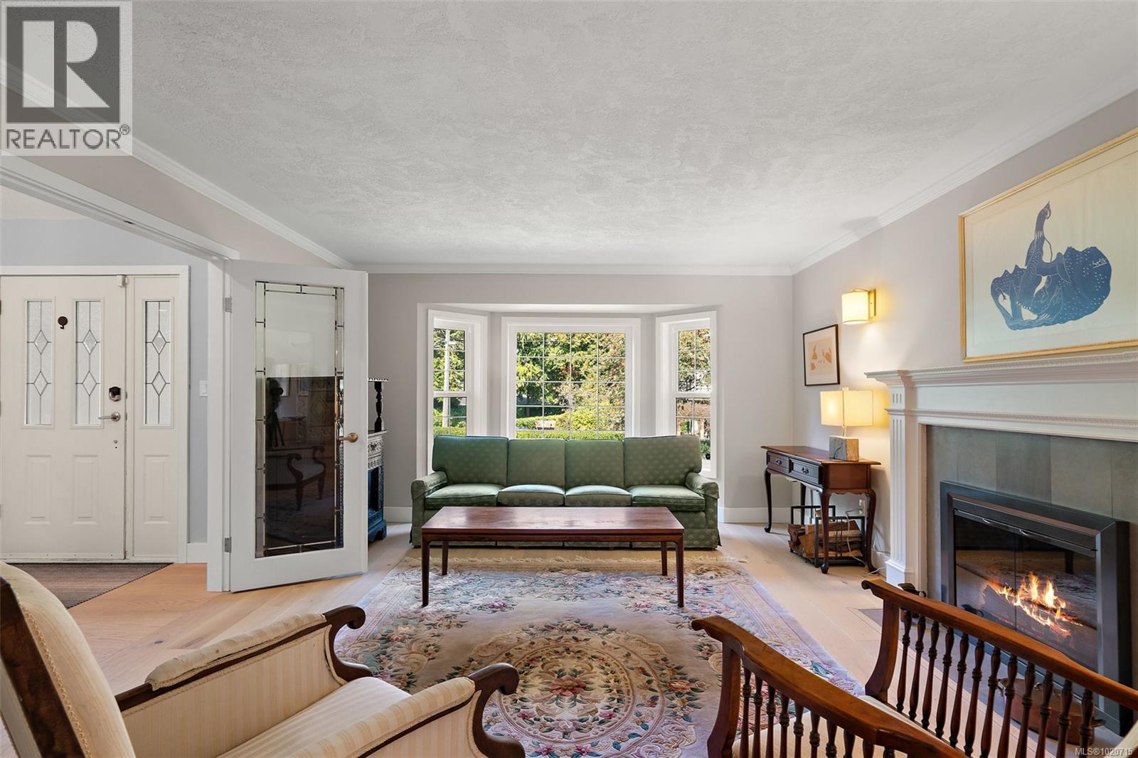  2023 Runnymede Avenue, Oak Bay