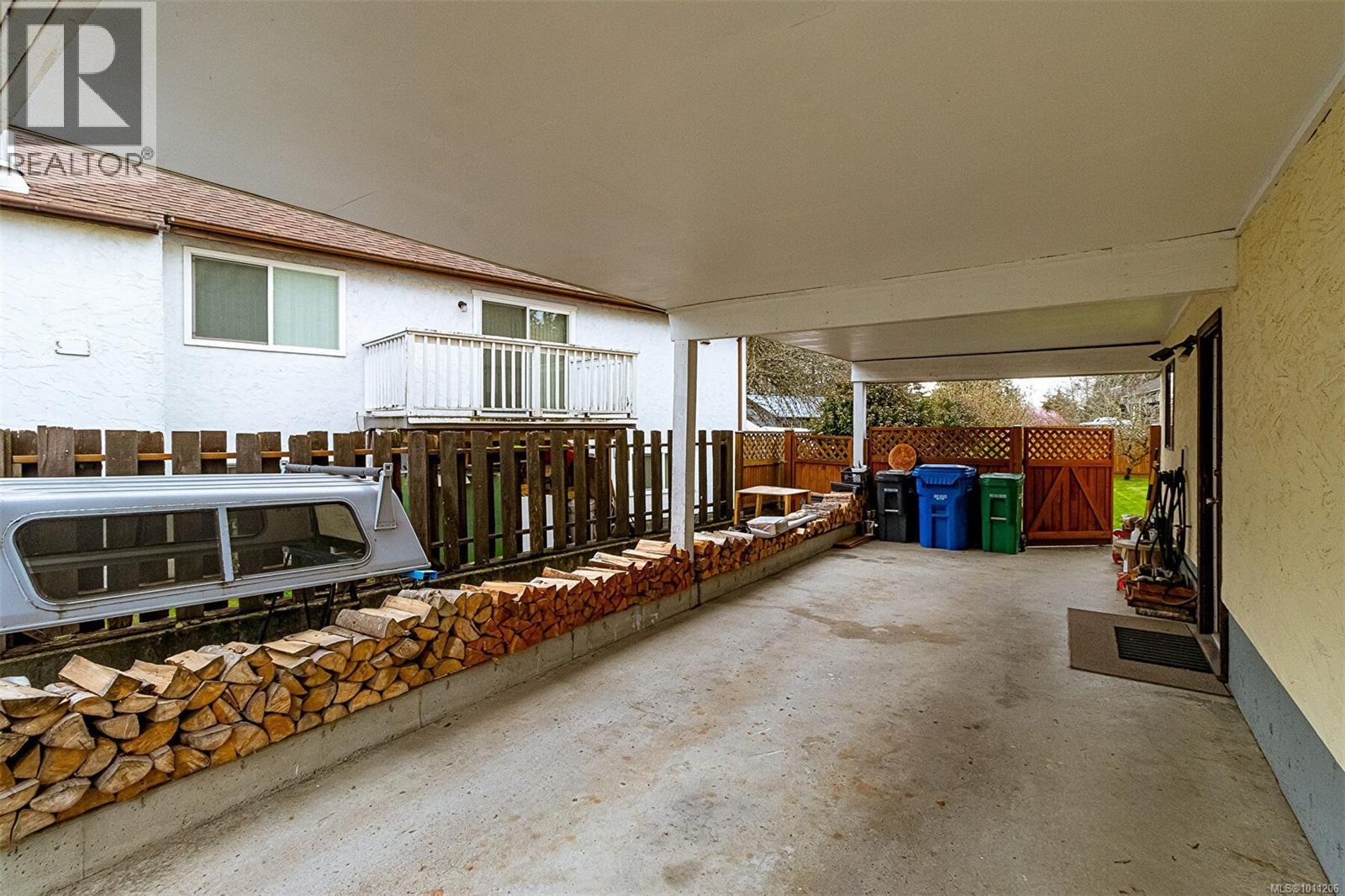 1135 McDonald Cres, Nanaimo