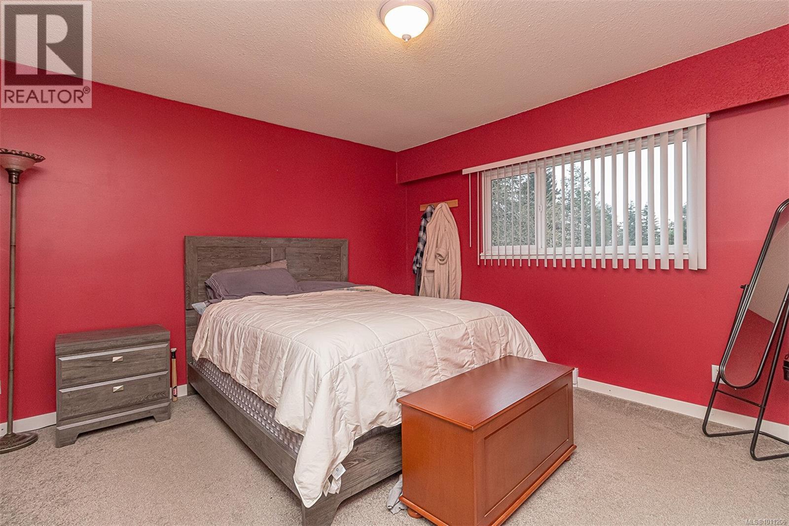 1135 McDonald Cres, Nanaimo