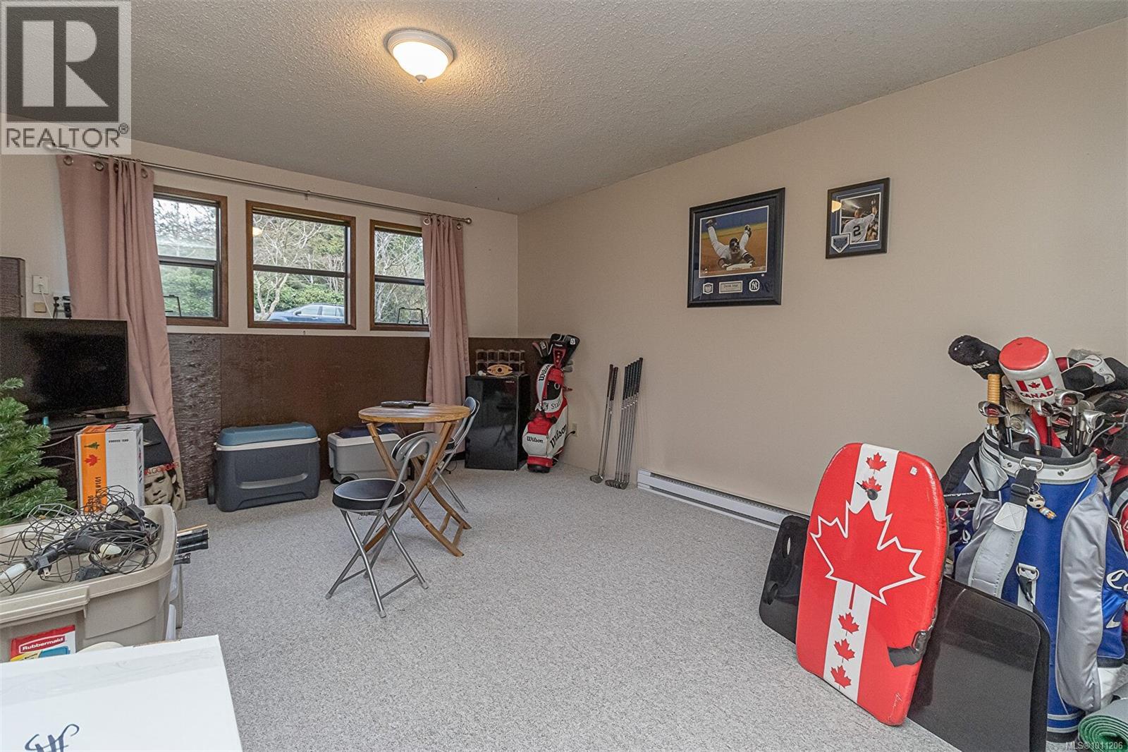 1135 McDonald Cres, Nanaimo