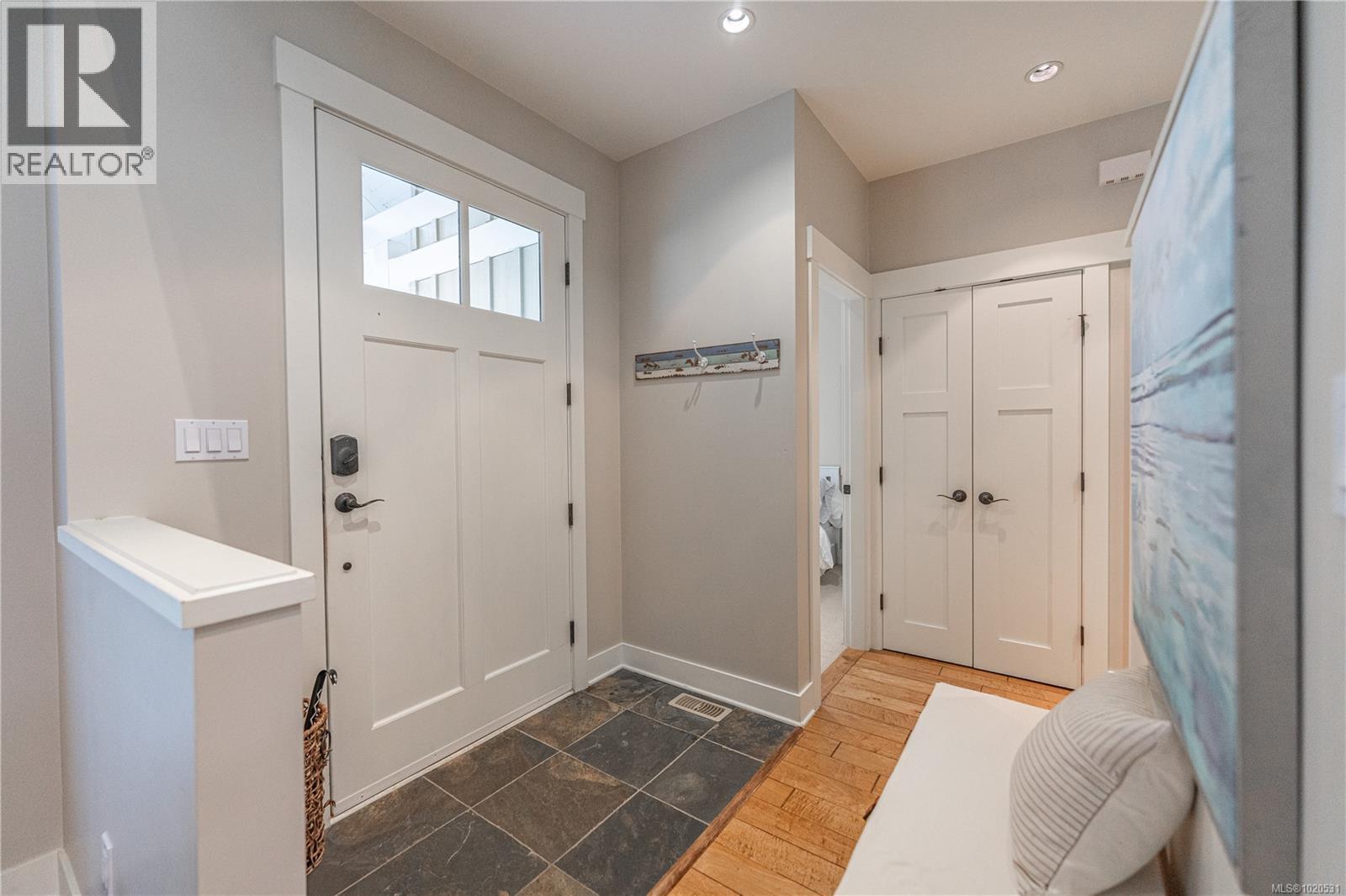 15 5251 Island Hwy W, Qualicum Beach