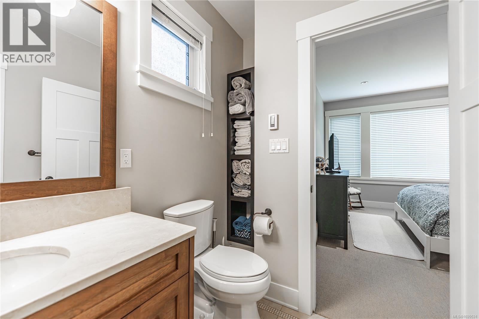 15 5251 Island Hwy W, Qualicum Beach