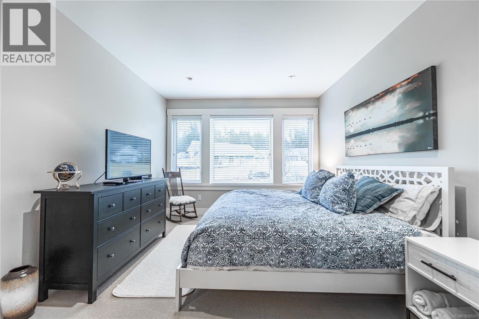 15 5251 Island Hwy W, Qualicum Beach