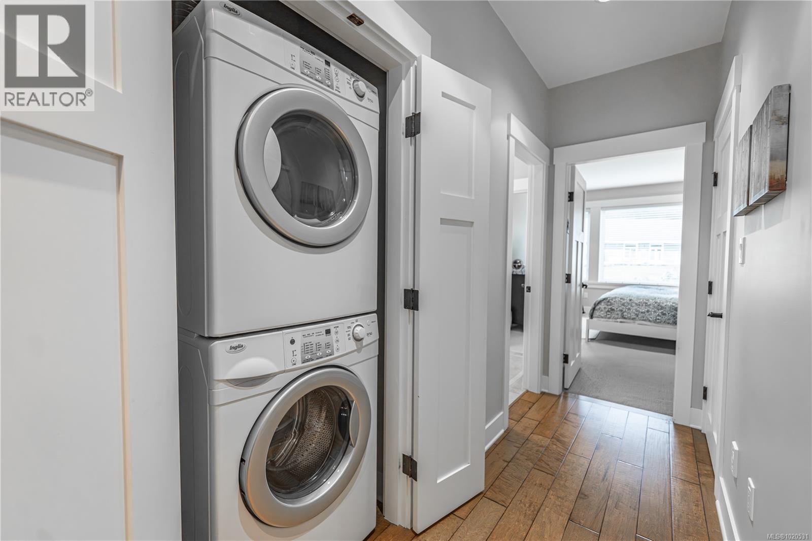 15 5251 Island Hwy W, Qualicum Beach