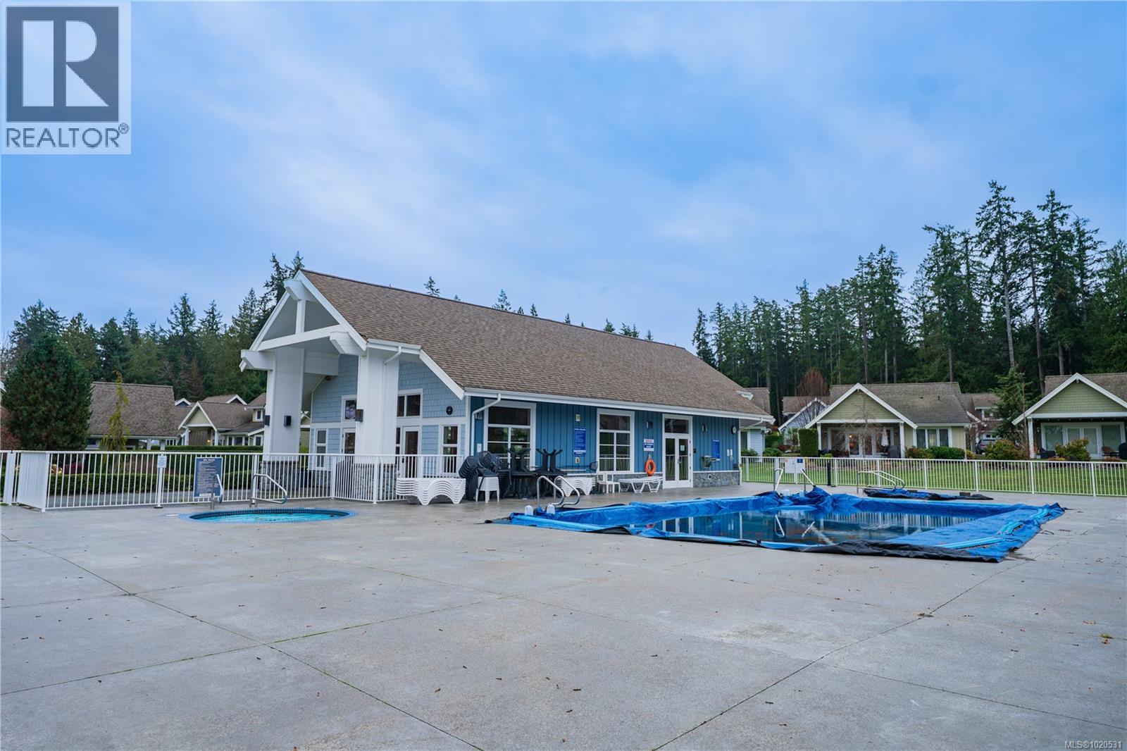 15 5251 Island Hwy W, Qualicum Beach