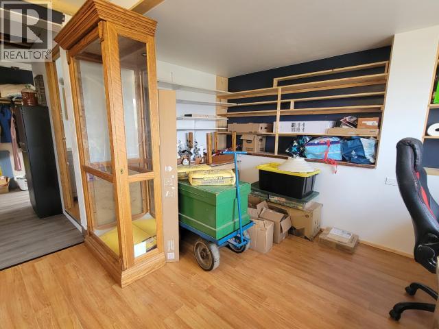 4029 JOYCE AVE, Powell River