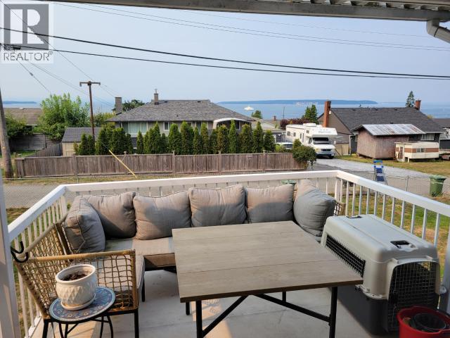 4029 JOYCE AVE, Powell River