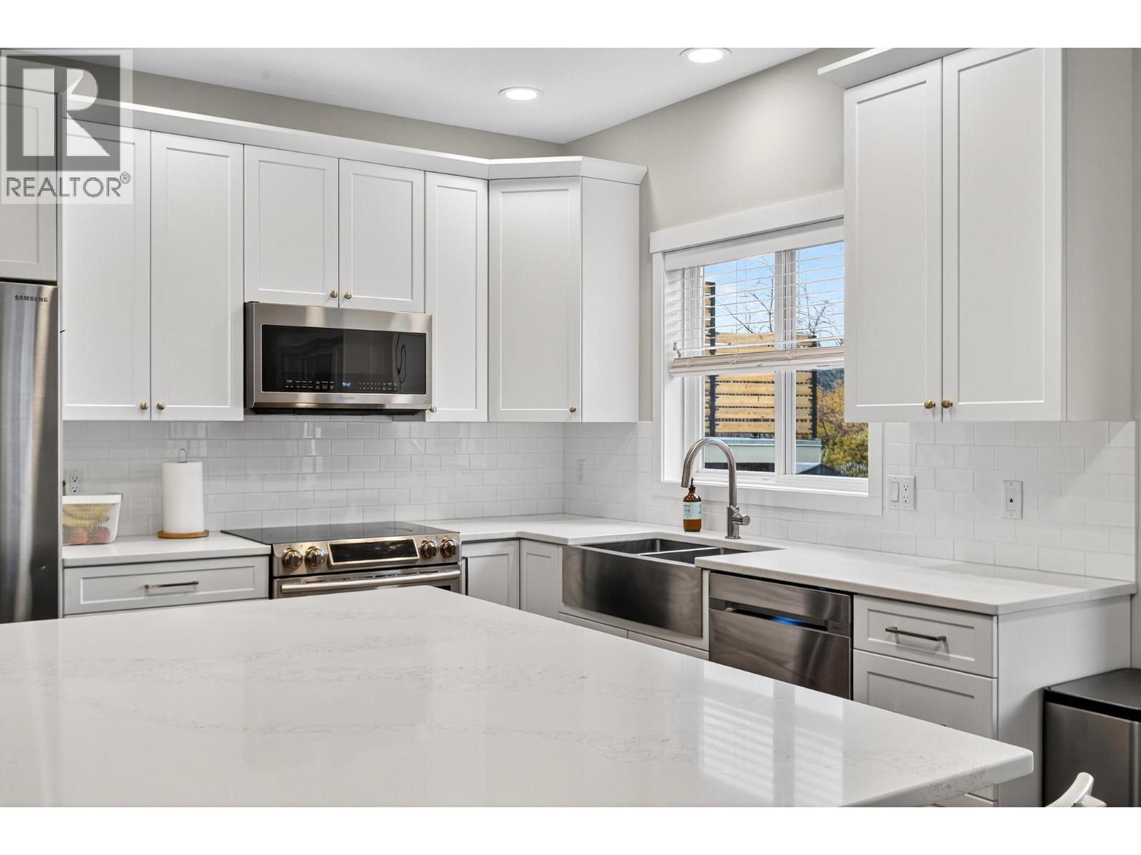  1971 Rosealee Lane, West Kelowna