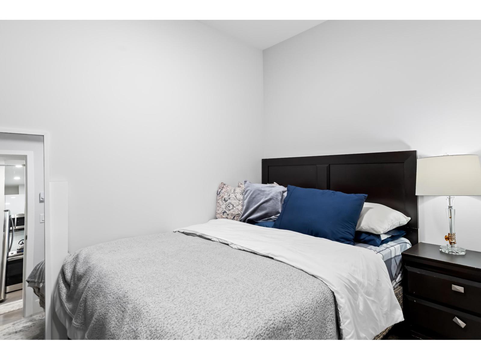 302 5486 199A STREET, Langley