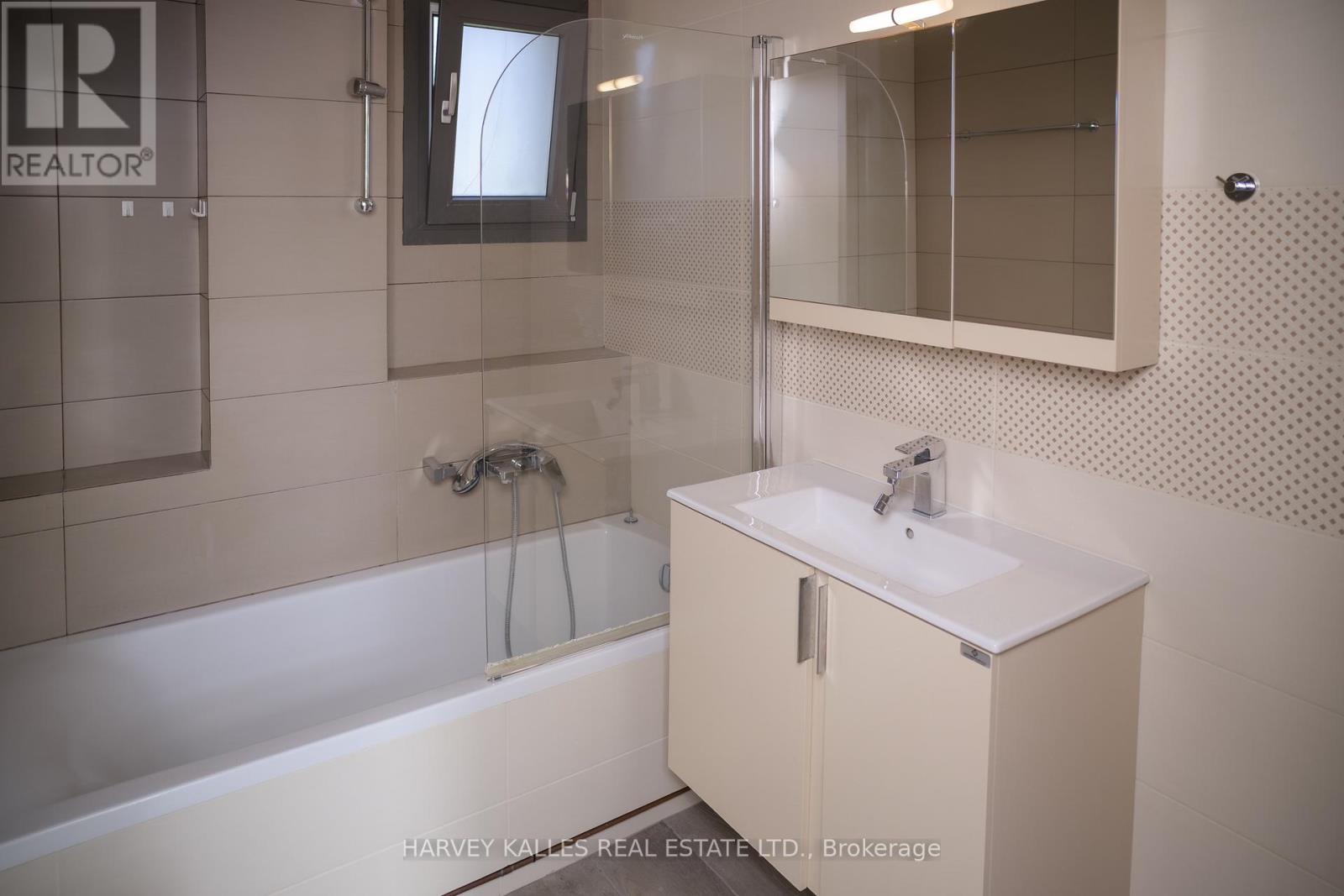 VILLA 4 IMION STREET - 26