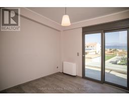 Villa 4 Imion Street, Greece, ON  Photo 18