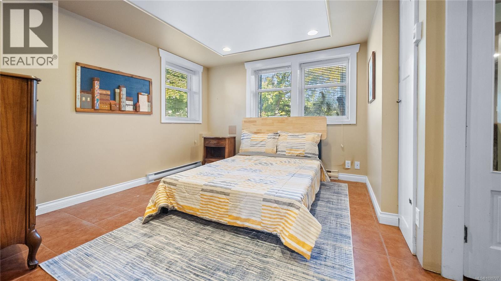  1124 Dallas Road, Victoria