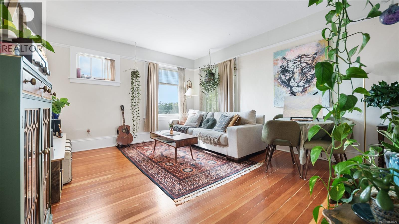  1124 Dallas Road, Victoria