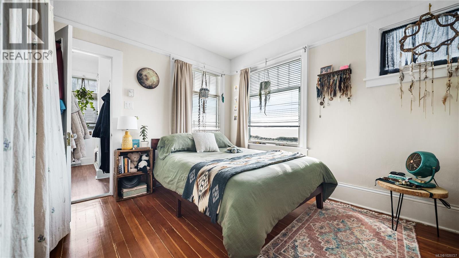  1124 Dallas Road, Victoria