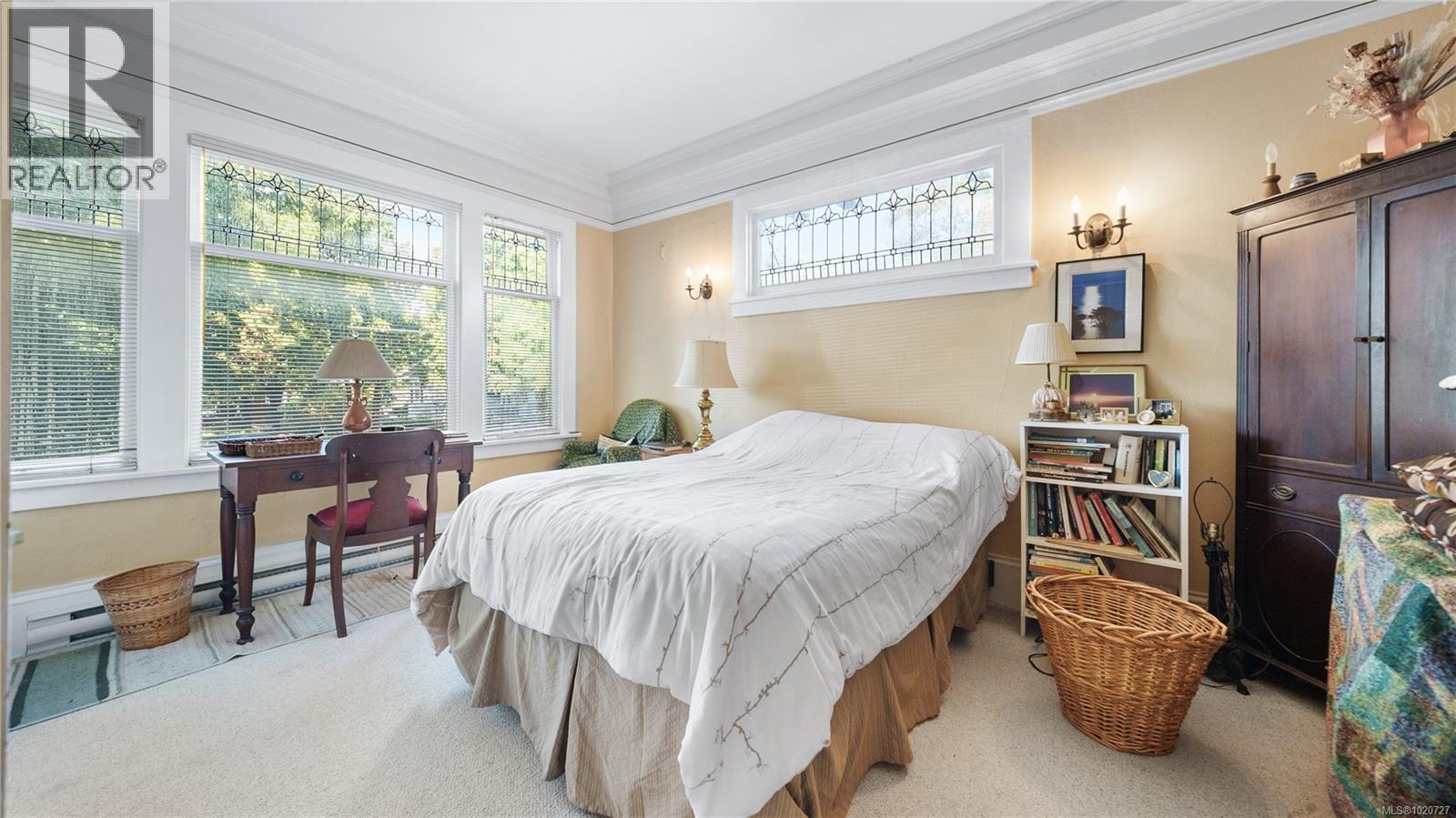  1124 Dallas Road, Victoria