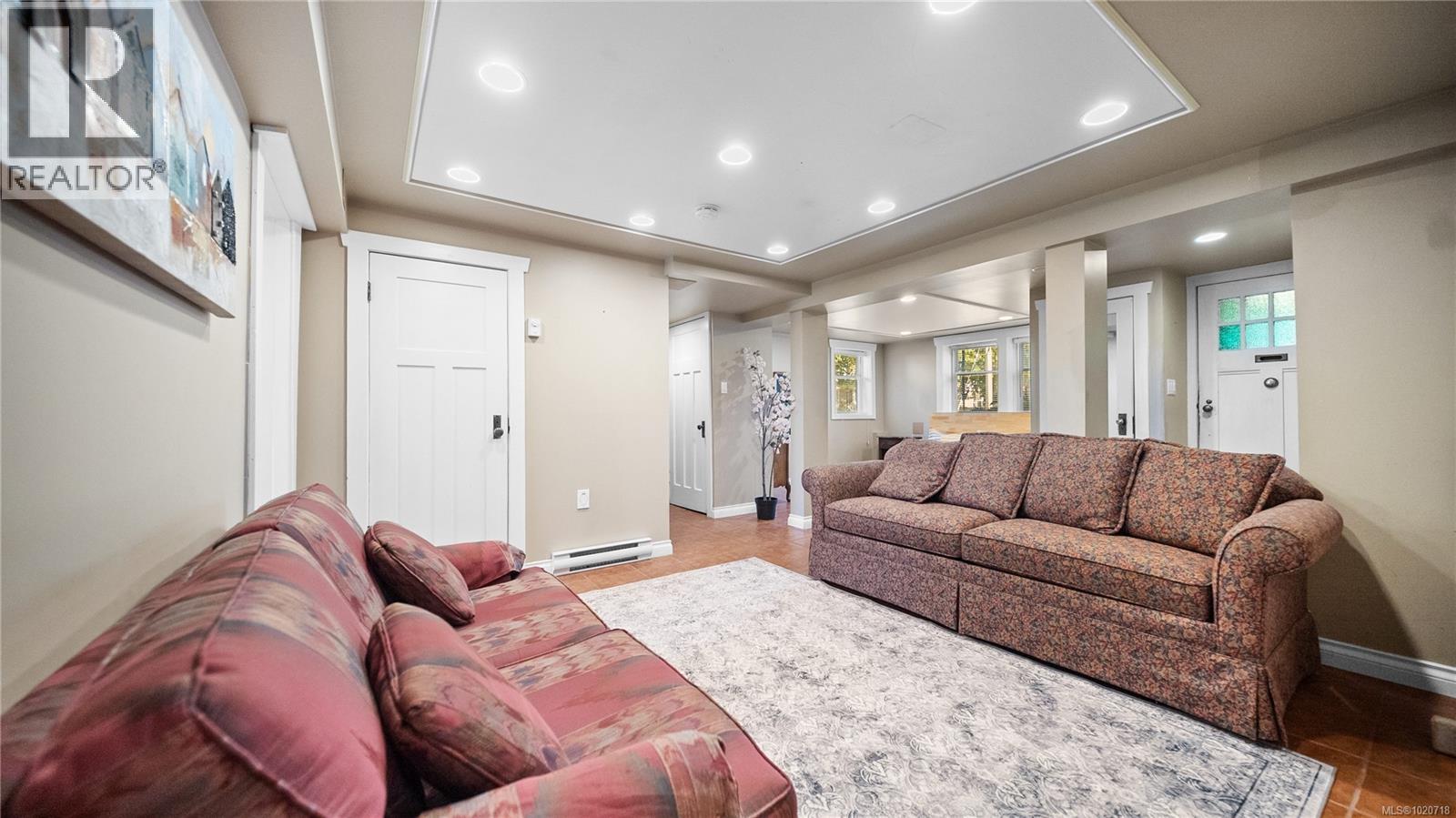 1124 Dallas Rd, Victoria