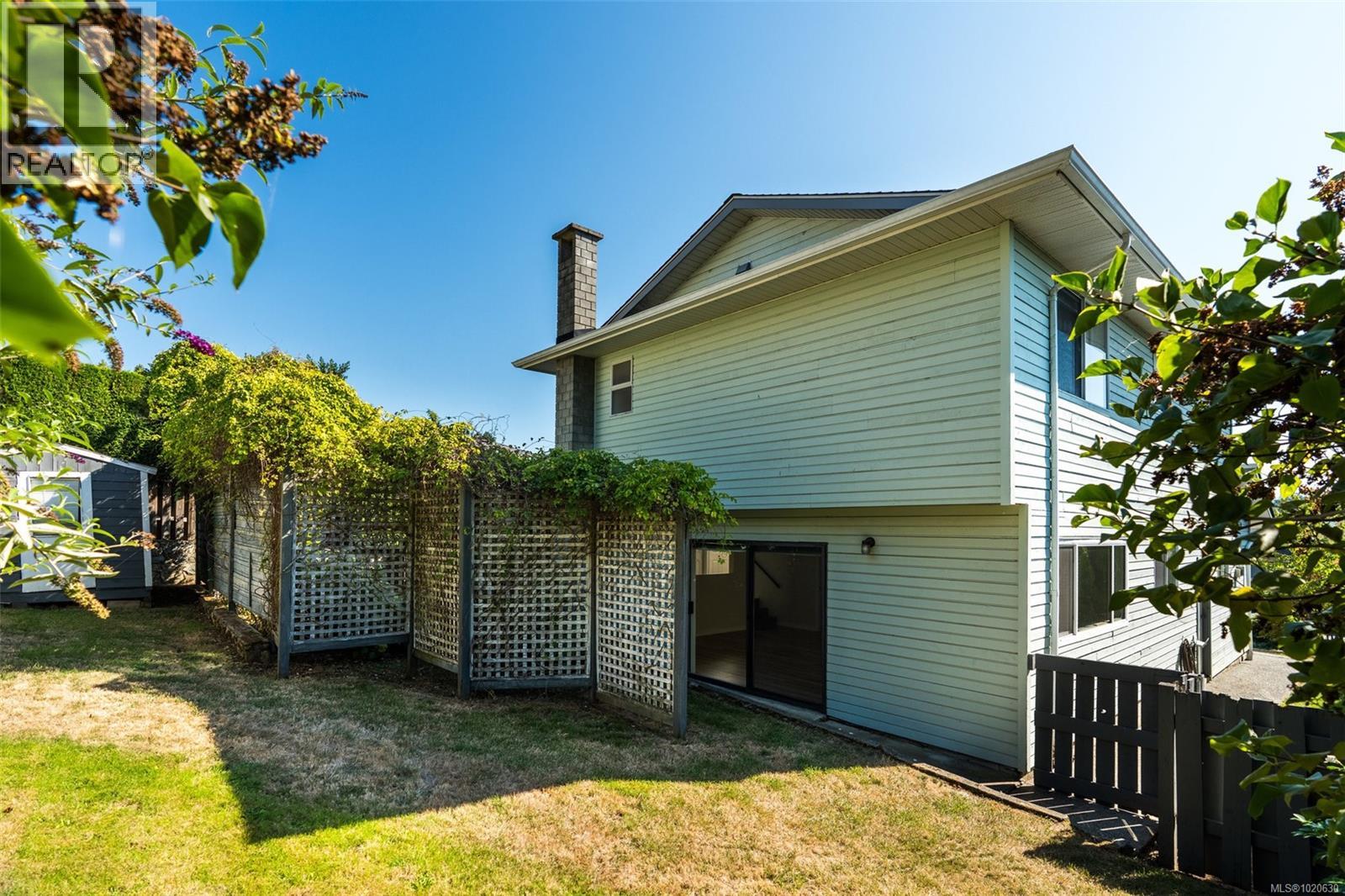 4243 Panorama Dr, Saanich
