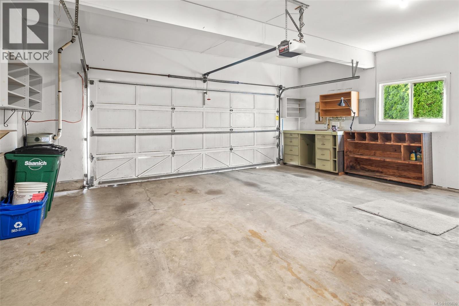 4243 Panorama Dr, Saanich