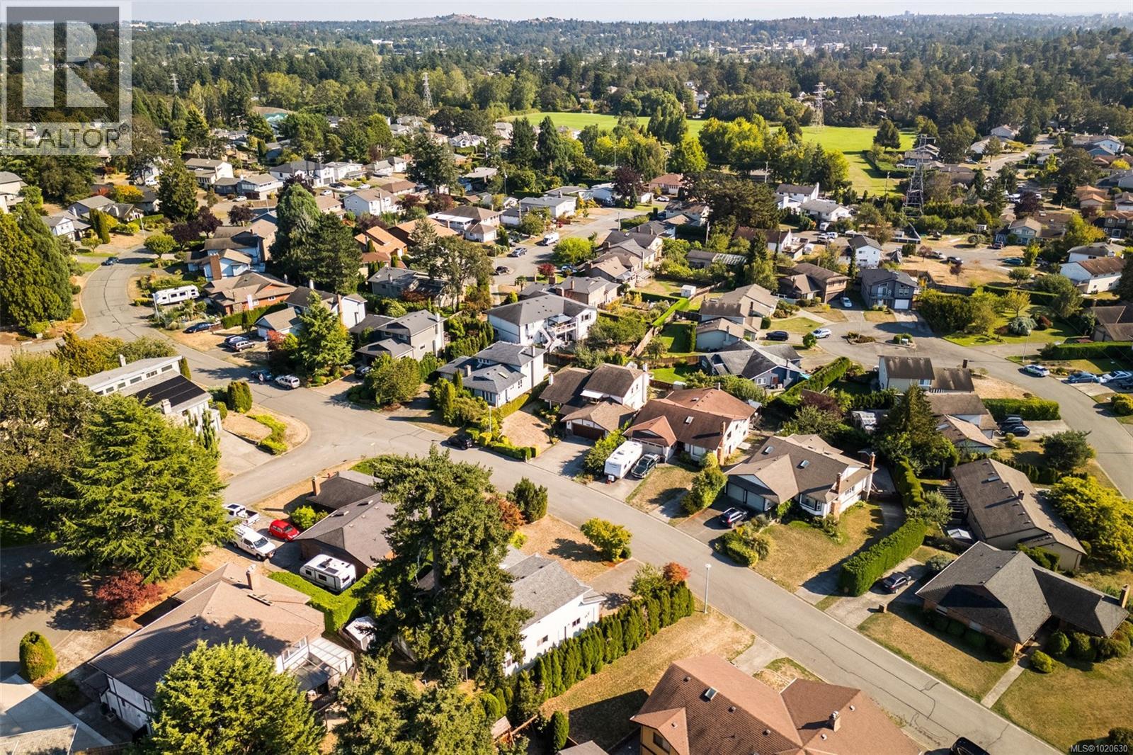 4243 Panorama Dr, Saanich