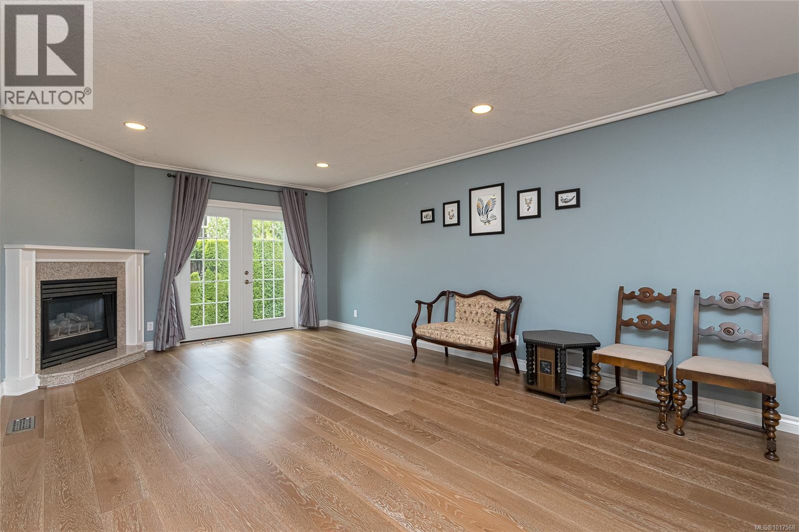  1405 Anna Clare Place, Saanich