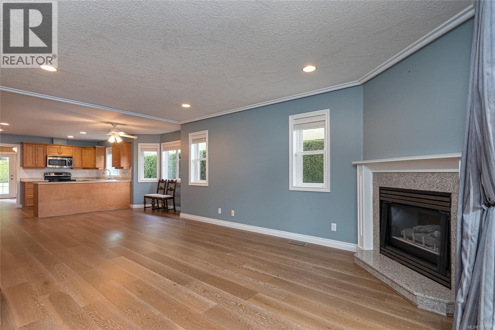  1405 Anna Clare Place, Saanich