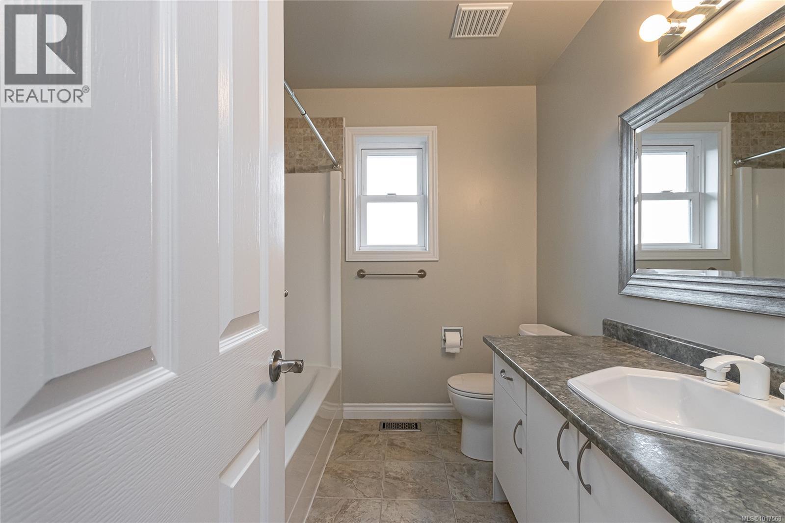  1405 Anna Clare Place, Saanich