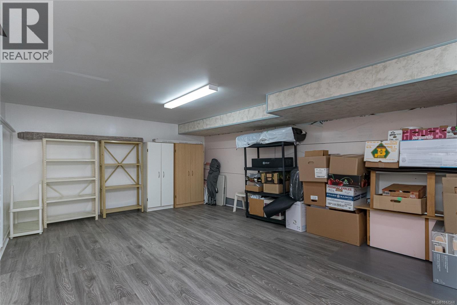  1405 Anna Clare Place, Saanich