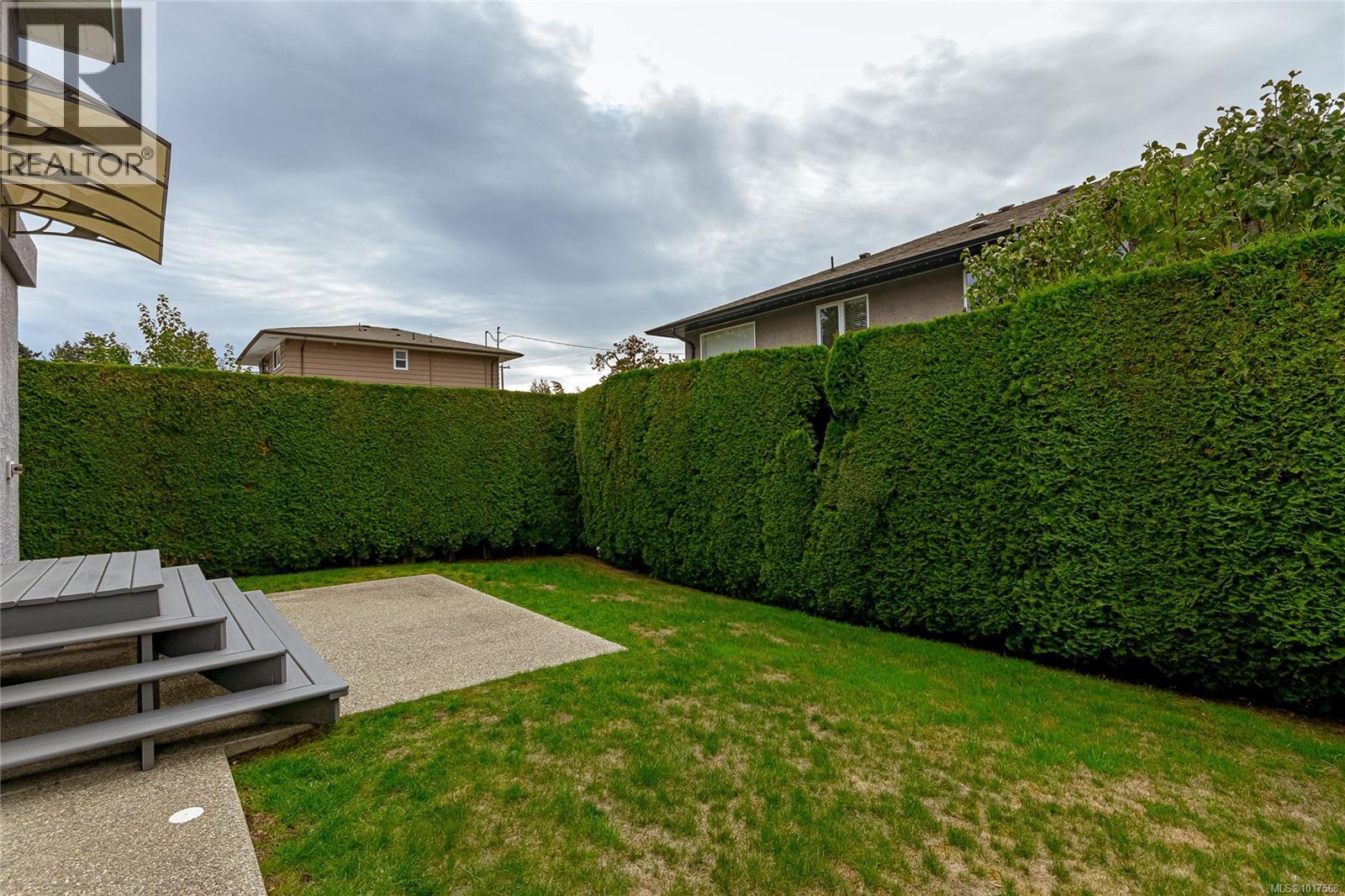  1405 Anna Clare Place, Saanich