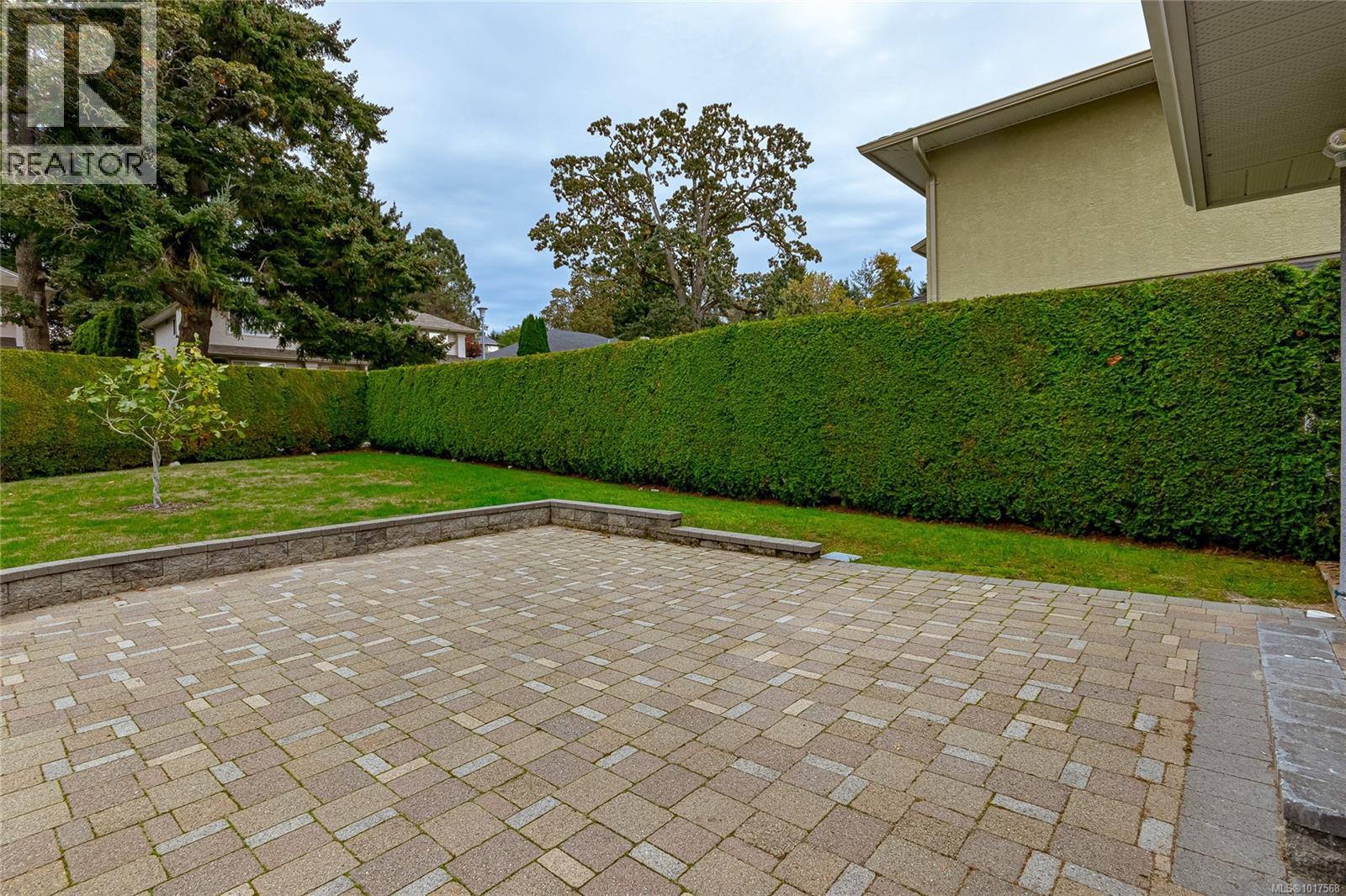  1405 Anna Clare Place, Saanich