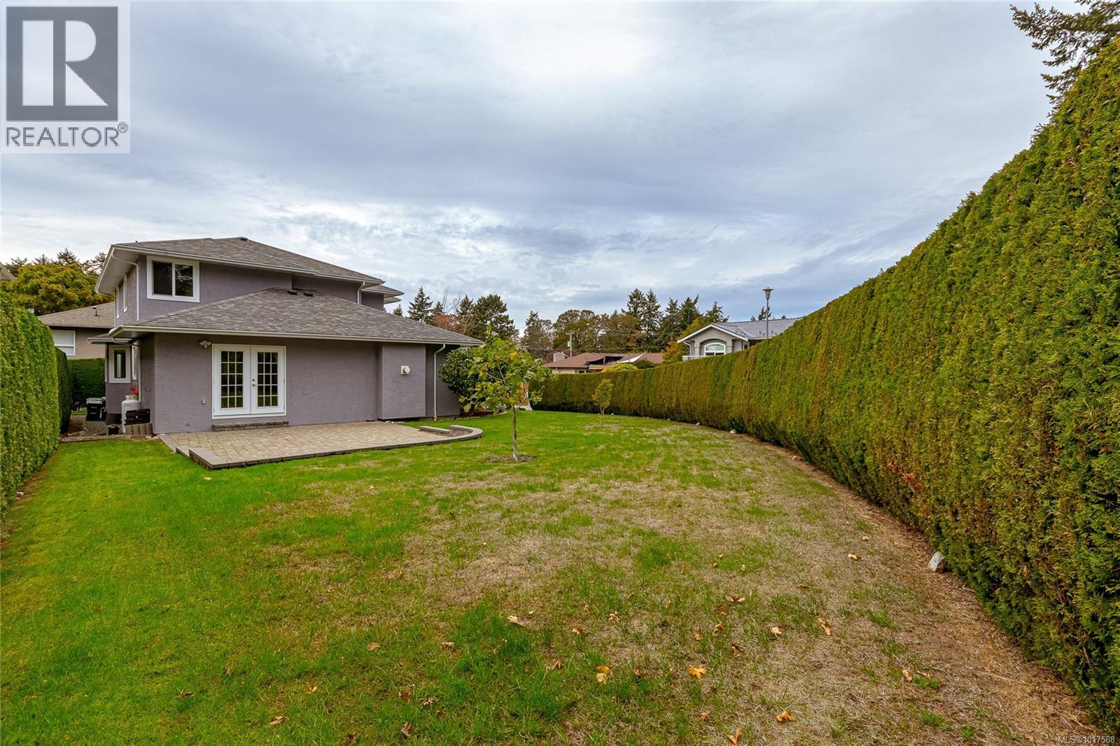  1405 Anna Clare Place, Saanich