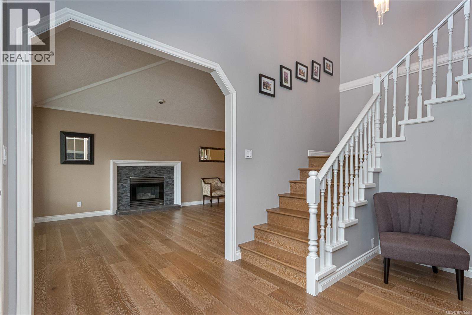  1405 Anna Clare Place, Saanich