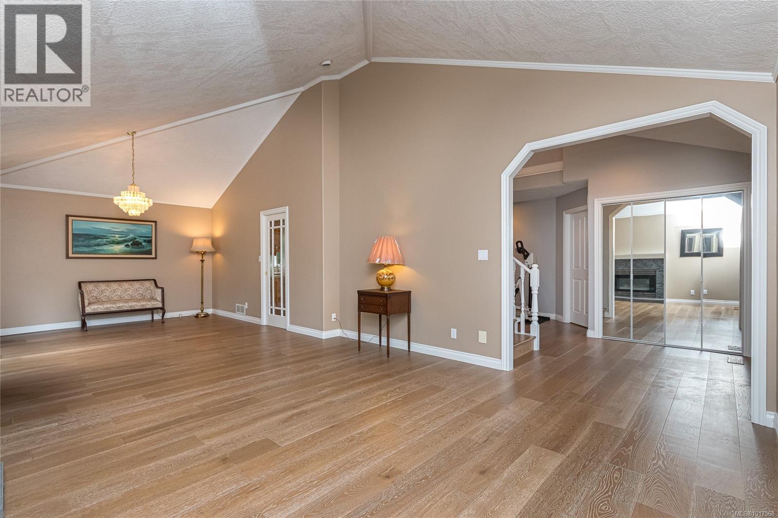  1405 Anna Clare Place, Saanich