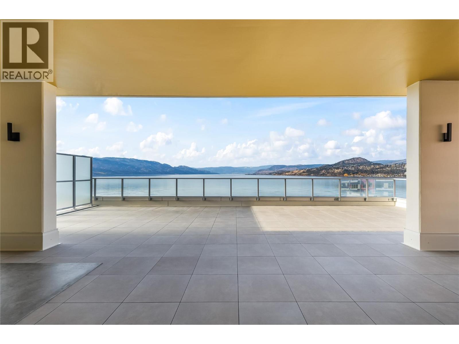 902 3340 Lakeshore Road, Kelowna