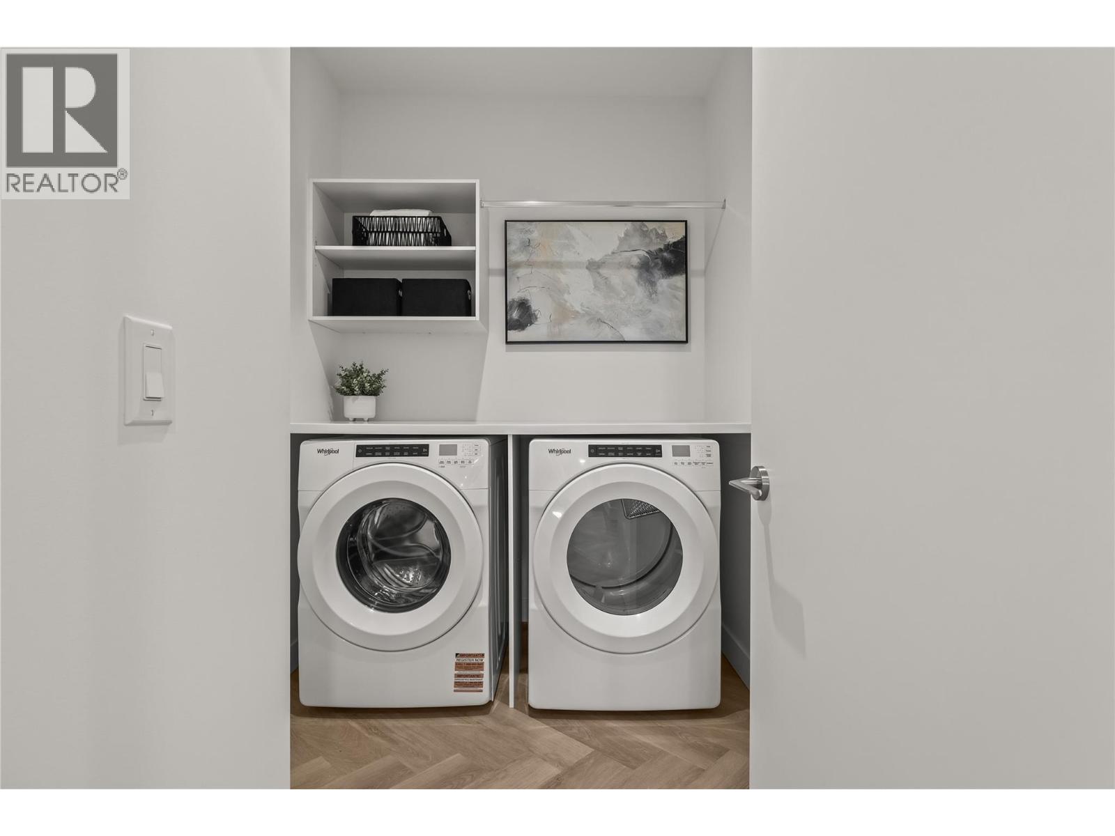 902 3340 Lakeshore Road, Kelowna