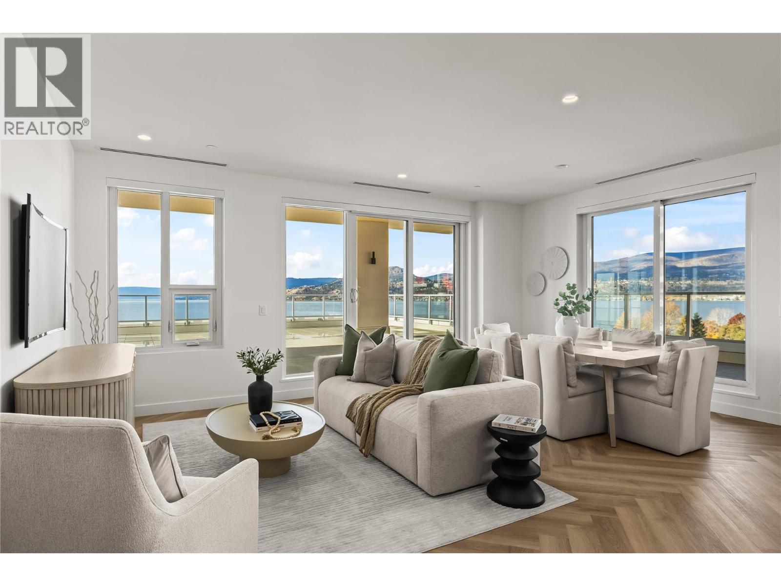 902 3340 Lakeshore Road, Kelowna