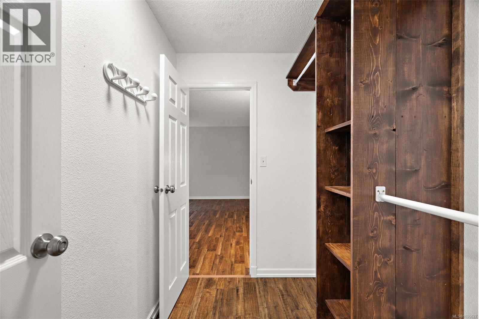 105 3255 Glasgow Ave, Saanich