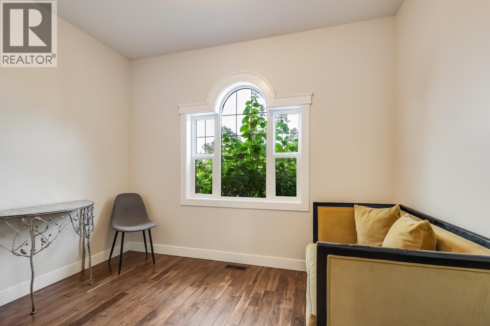  5308 Upper Mission Drive, Kelowna