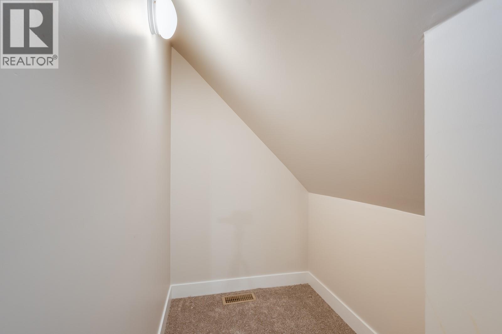  5308 Upper Mission Drive, Kelowna