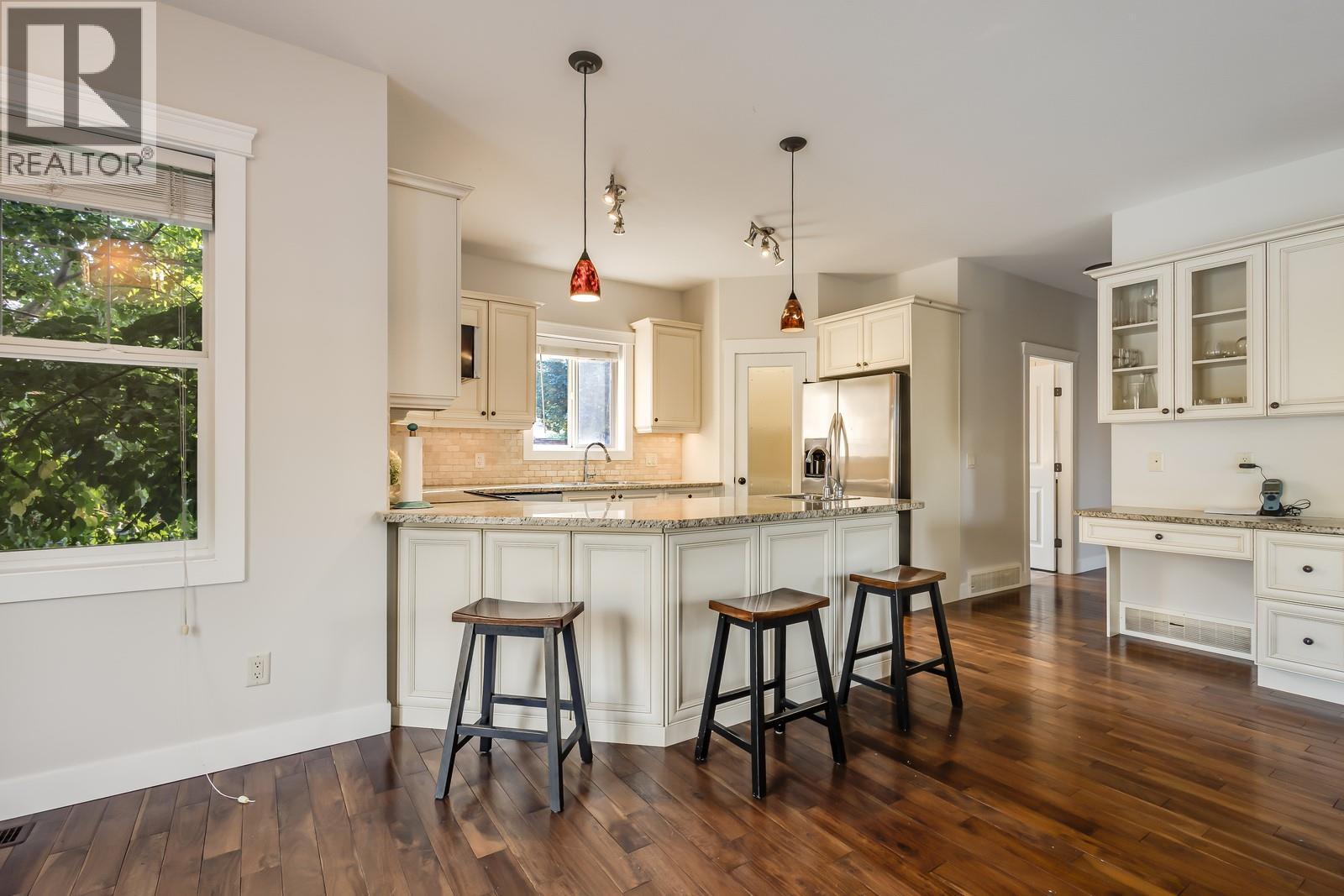  5308 Upper Mission Drive, Kelowna