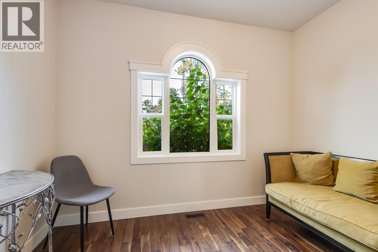  5308 Upper Mission Drive, Kelowna