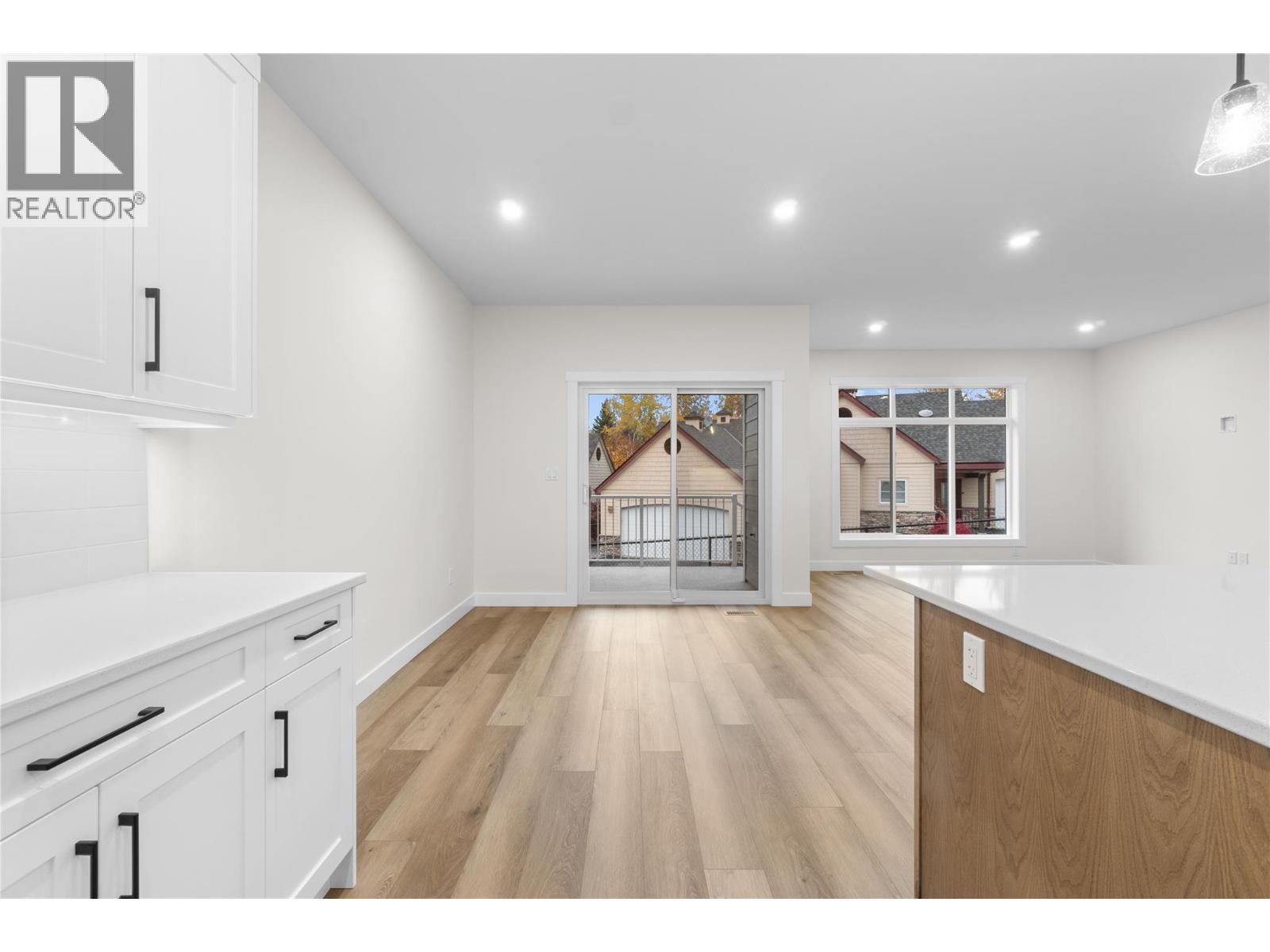 12 231 20 Street Northeast, Salmon Arm